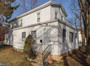 6745 Regent St, Philadelphia, PA 19142