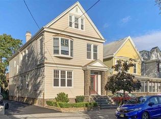 35 W 42nd St, Bayonne, NJ 07002