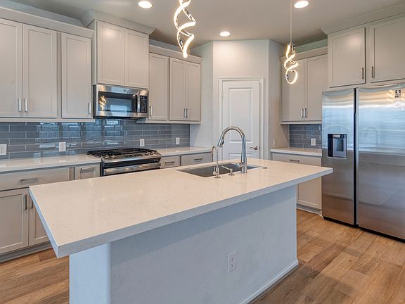 5th image of 125 Rangel Dr #T1