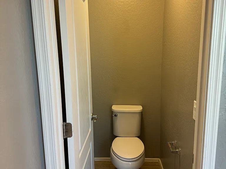 Main Bathroom Toilet