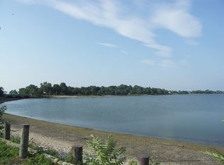 3 Soundbeach Dr, Glen Cove, NY 11542