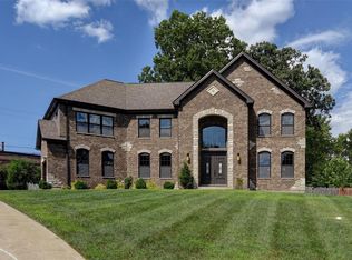 9701 Hastings Dr, Saint Louis, MO 63132