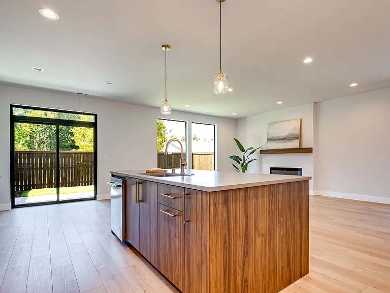 11010 NE 54th Ave — Photo 7