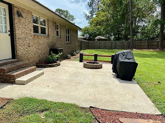 4th image of 3009 Academy Dr