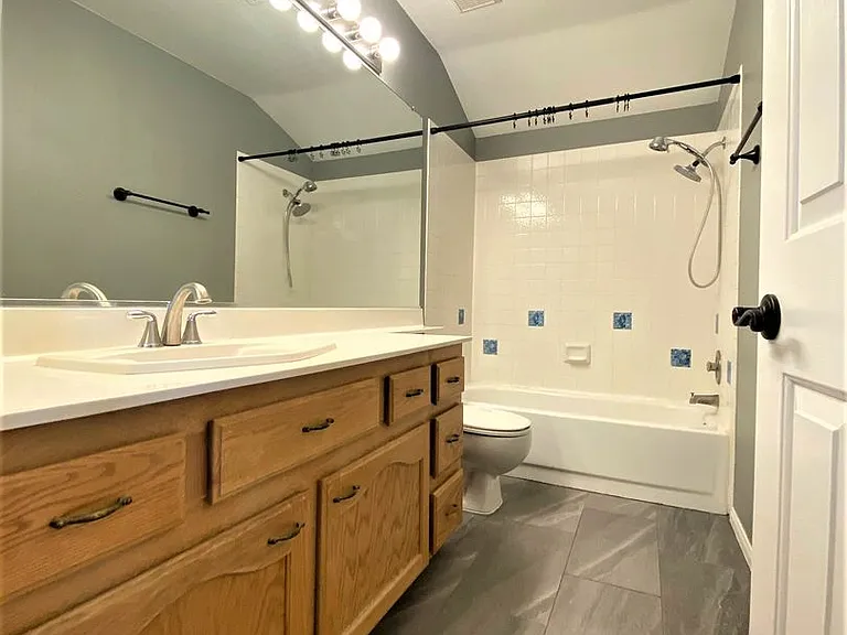 8013 Coral Point Ave — Photo 47
