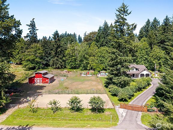 2nd image of 3594 Salmonberry Drive SE