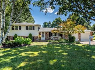 530 Holl Rd NE, North Canton, OH 44720