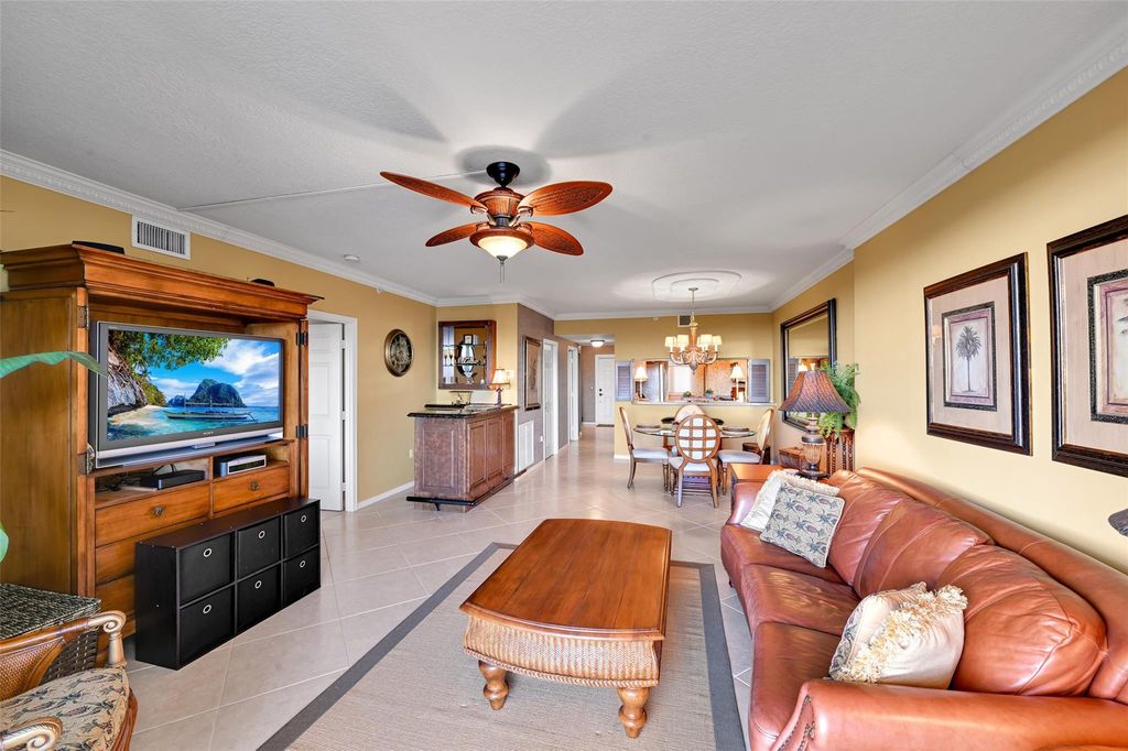 2880 NE 14th Street Causeway #710, photo 9