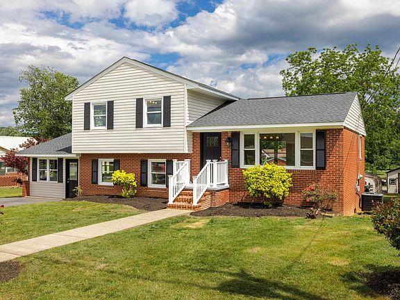 3rd image of 96 Featherstone Dr