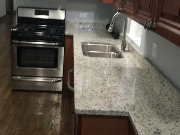 3rd image of 7212 S Cornell Ave #1