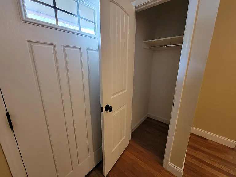 Forrest Edge Townhomes! - 4bd/4ba: Centrally Located! Upscale Student Living! — Photo 4