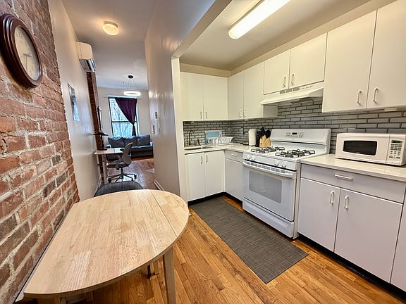 3rd image of 234 W 123rd St APT 1