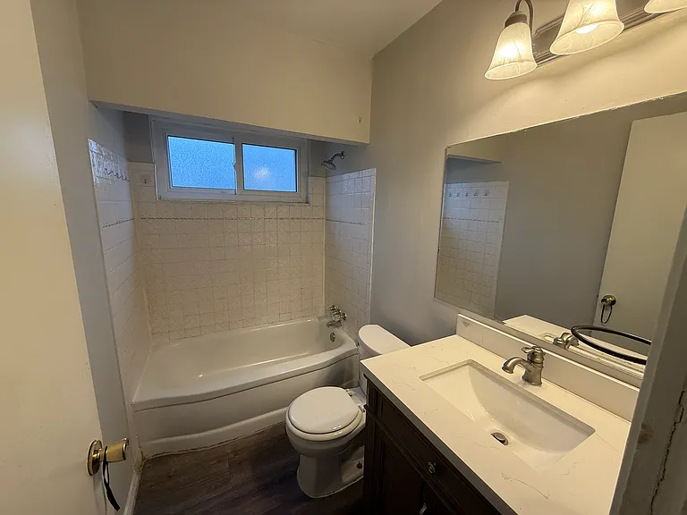 24331 Currier St — Photo 6