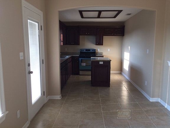 3rd image of 3217 Legacy Ln
