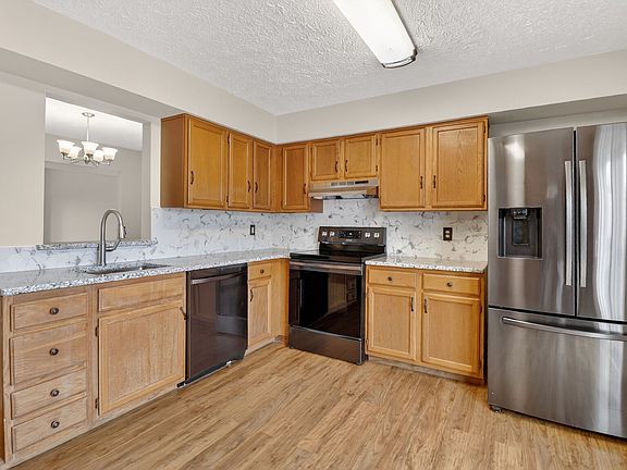 5th image of 109 Highshire Ct