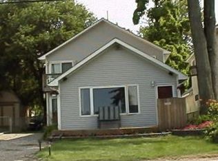 1019 S Lake Dr, Novi, MI
