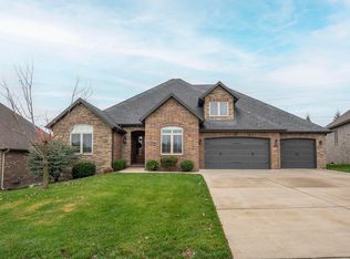 2933 S Camber Ave, Springfield, MO 65809