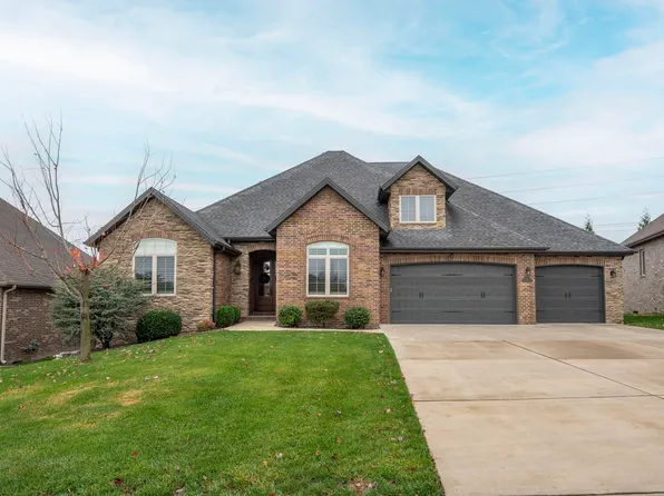 2933 S Camber Avenue, Springfield, MO 65809