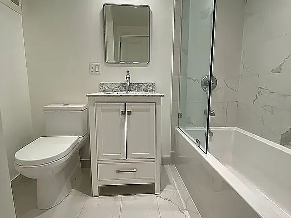 4th image of 619 11th St #1