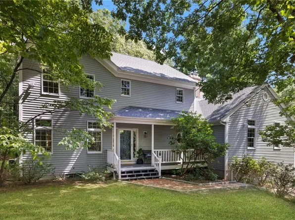 4 Stonecarry Way, East Greenwich, RI 02818