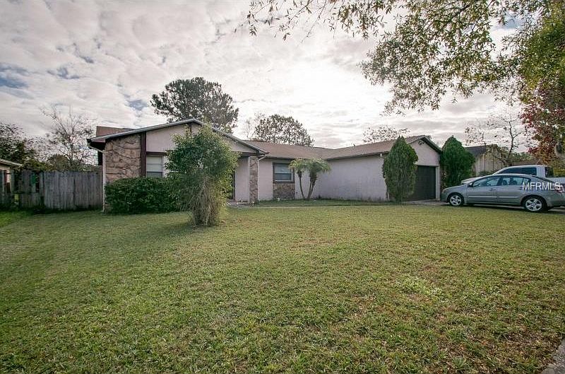 1st image of 535 Riverwoods Cir