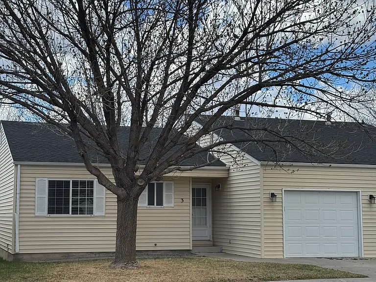 3 Bordeaux Ct — Photo 1