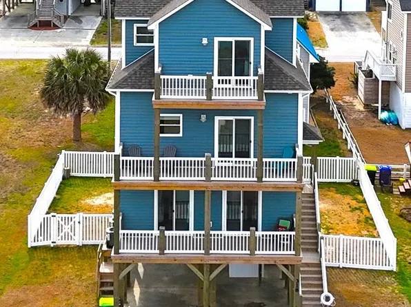 318 N Topsail Drive, Surf City, NC 28445