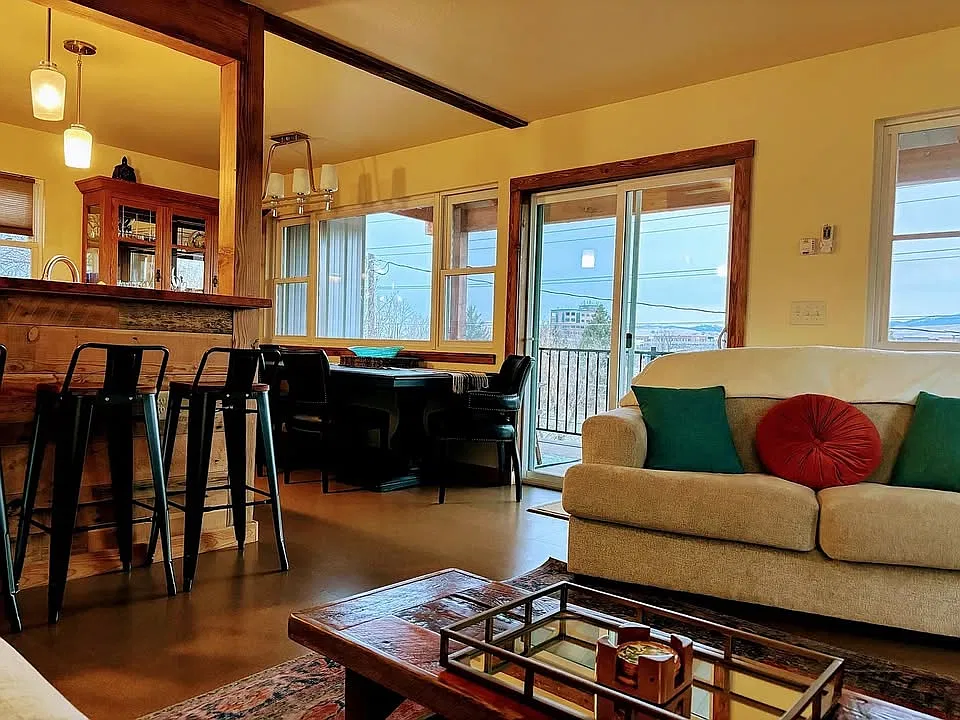 3 bed, 1920 sqft, $4,500 — Photo 3
