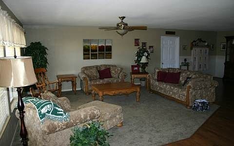 3rd image of 1221 Lake Clay Dr
