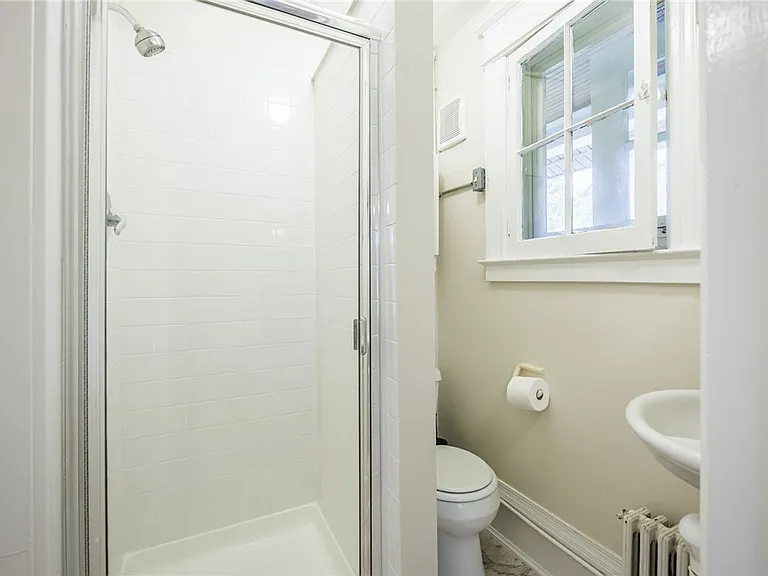 326 Barrington St #2 — Photo 26