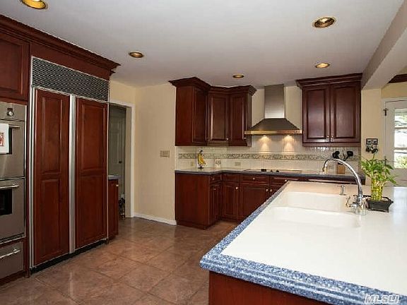 4th image of 399 Dogwood Ln