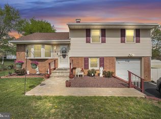 3 Judy Ln, Harrisburg, PA 17112