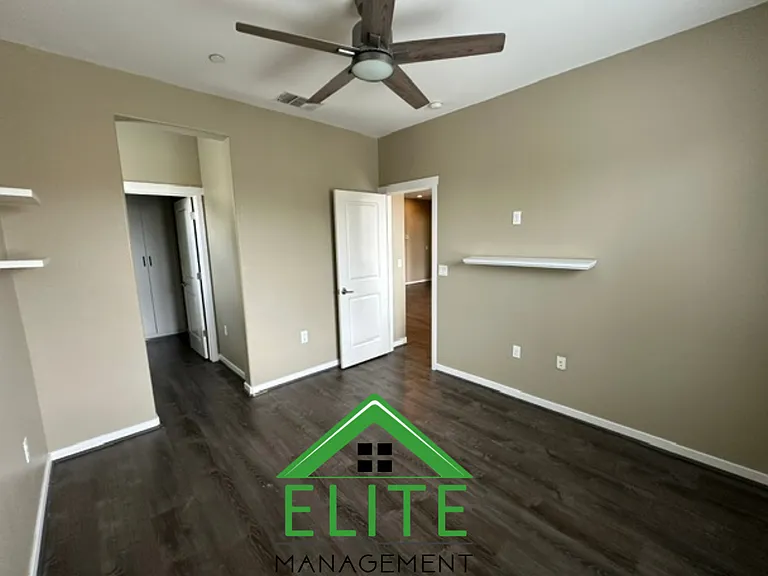 1084 Navigator Dr — Photo 7