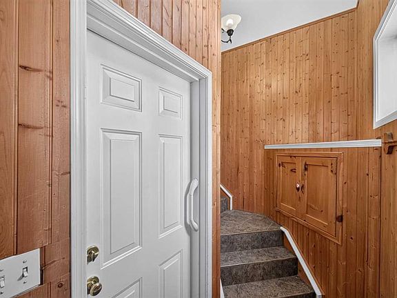 4th image of 39 NE Hidden Creek Pl NW #304