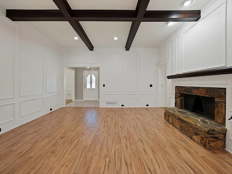 4316 Hartford Dr — Photo 20