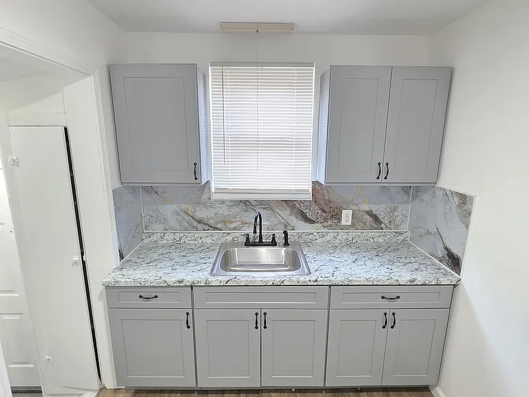 11415 Auburn St — Photo 8