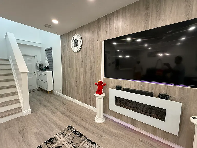 9114 Villa Palma Ln — Photo 3