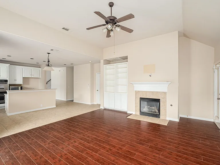 11085 Prescott Dr — Photo 3