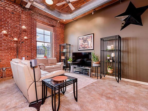 5th image of 721 N 17th St APT 307