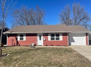 615 E 5th St, Maryville, MO 64468