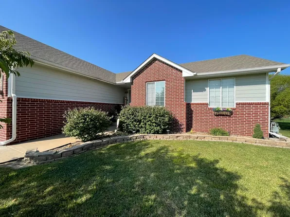 1612 E Winterset Cir, Goddard, KS 67052