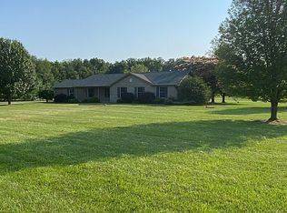 8389 Strout Rd, Clarksville, OH 45113