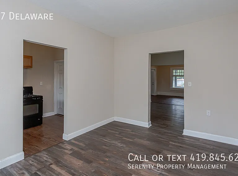 517 W Delaware Ave — Photo 11
