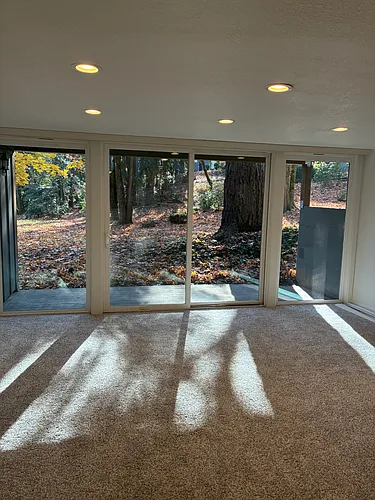 100 Kerr Pkwy Photo 1