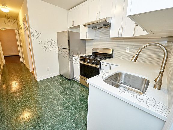 3rd image of 573 2nd Ave Frnt 1