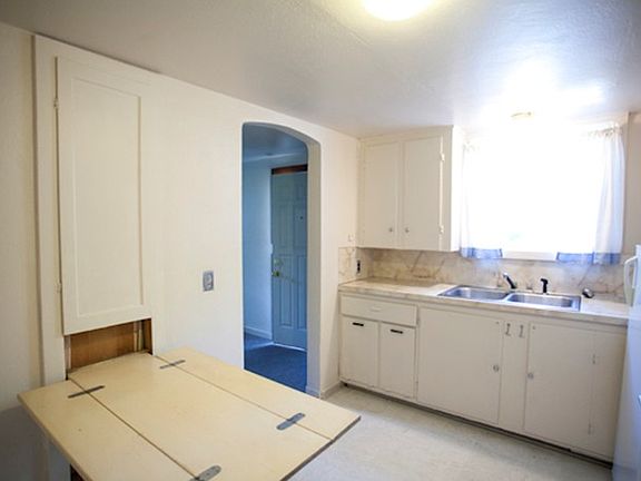 2nd image of 860 NE A St #860