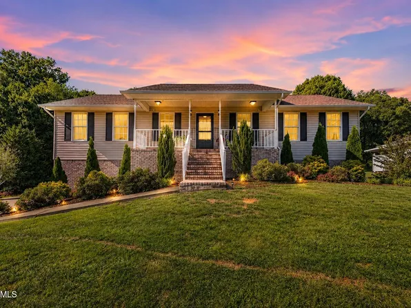 850 Topeka Dr, Mt Carmel, TN 37645