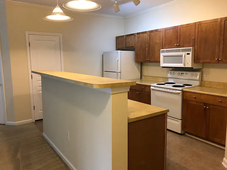 400 Bucksley Ln #201 — Photo 9