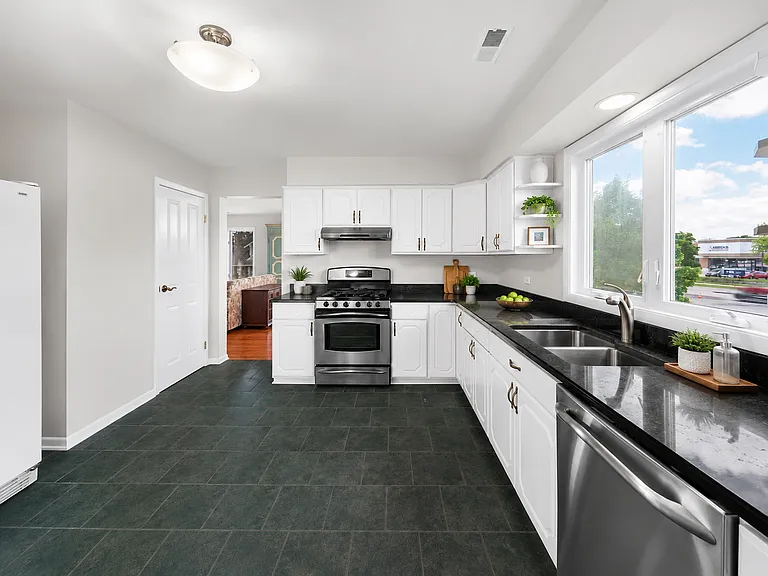 840 N Center St #1 — Photo 3