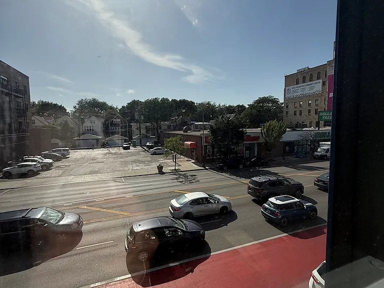 N Western Ave — Photo 29